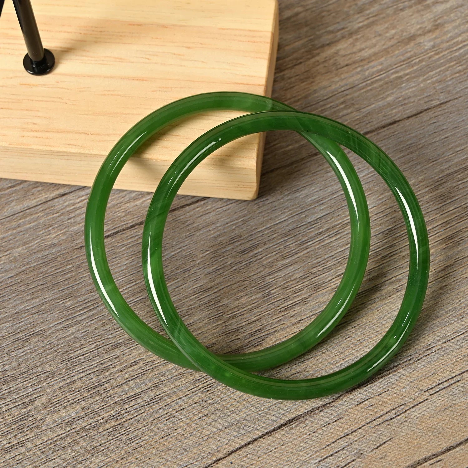 2-Piece Natural Jade Bangles Set - Solid Color Glass Jewelry for Women
