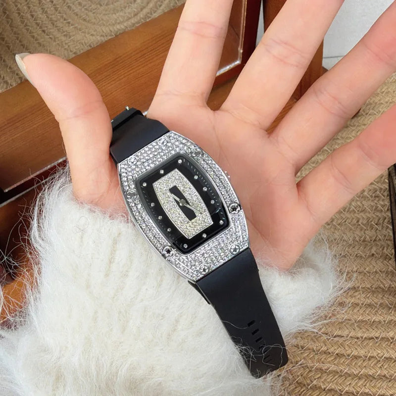 Fashion Women Crystal Tonneau Silicone Quartz Watch for Ladies and Students