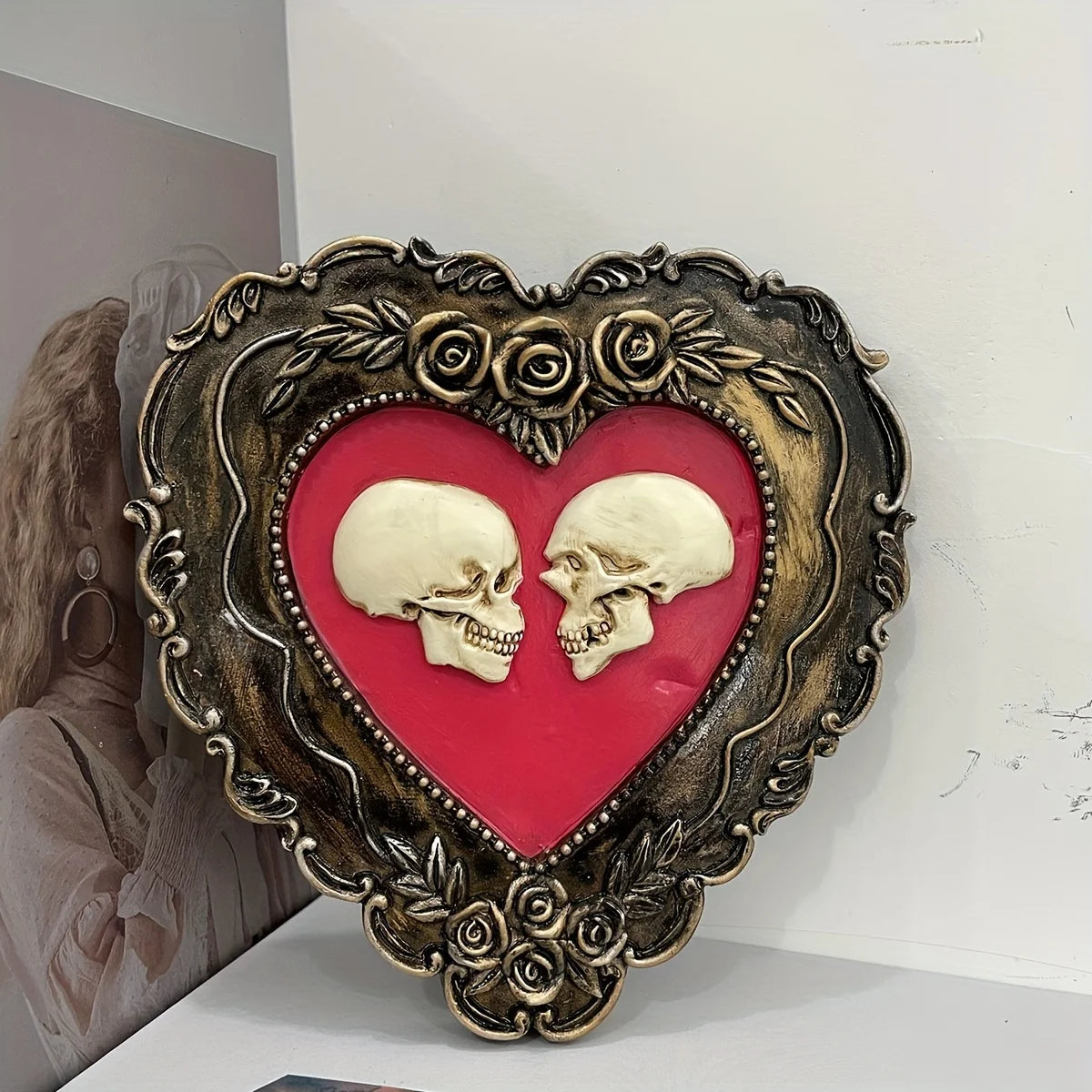Skull Heart Love Statue for Wedding Halloween Home Decor - Party Decoration