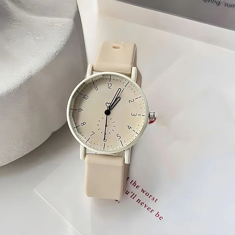 Fashion Women's Silicone Band Quartz Watch with Arabic Dial - Multiple Colors