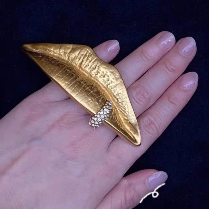 Unique Lip-Shaped Ring for Women and Girls - Retro Fun Jewelry