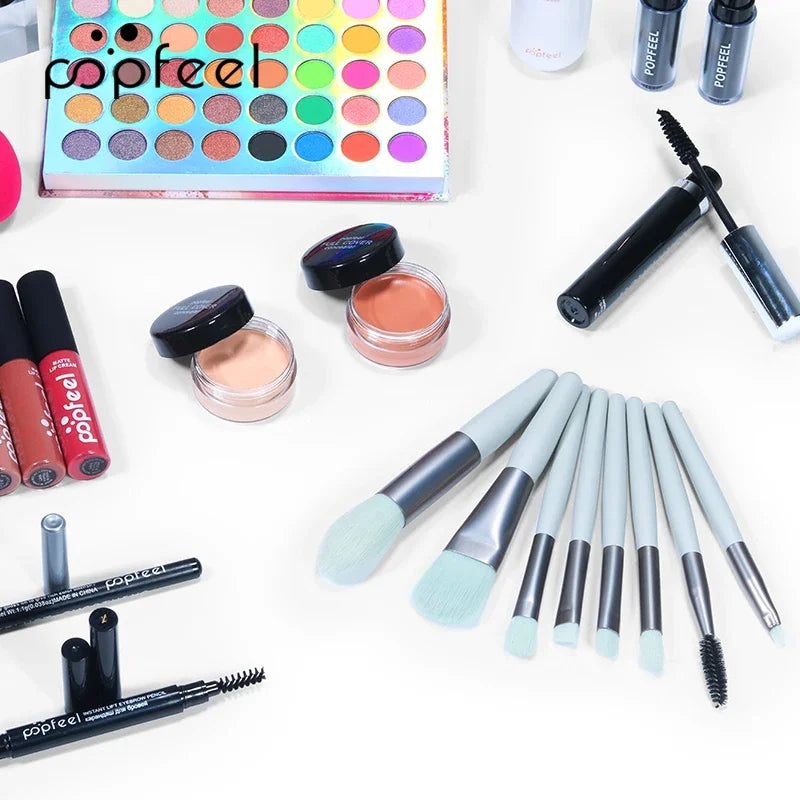 All-in-One Makeup Kit with 29 Pieces - Eyeshadow, Foundation, Lipgloss & Brushes