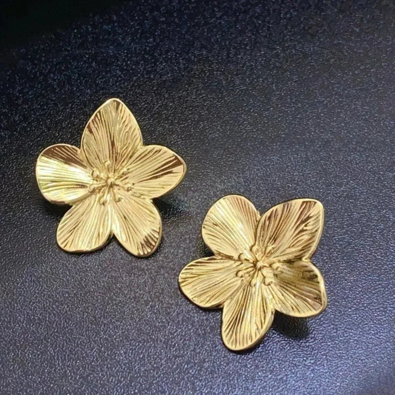 Hypoallergenic Vintage Flower Stud Earrings 18k Gold Plated Stainless Steel Women