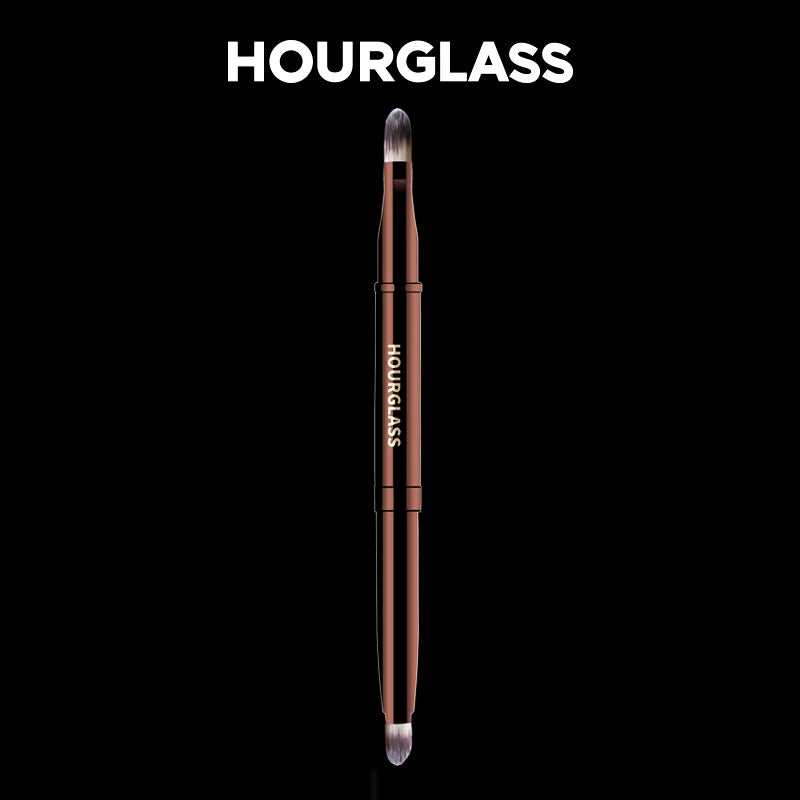 Retractable Lip Brush - Double-Ended Makeup Tool with Soft Fiber Hair