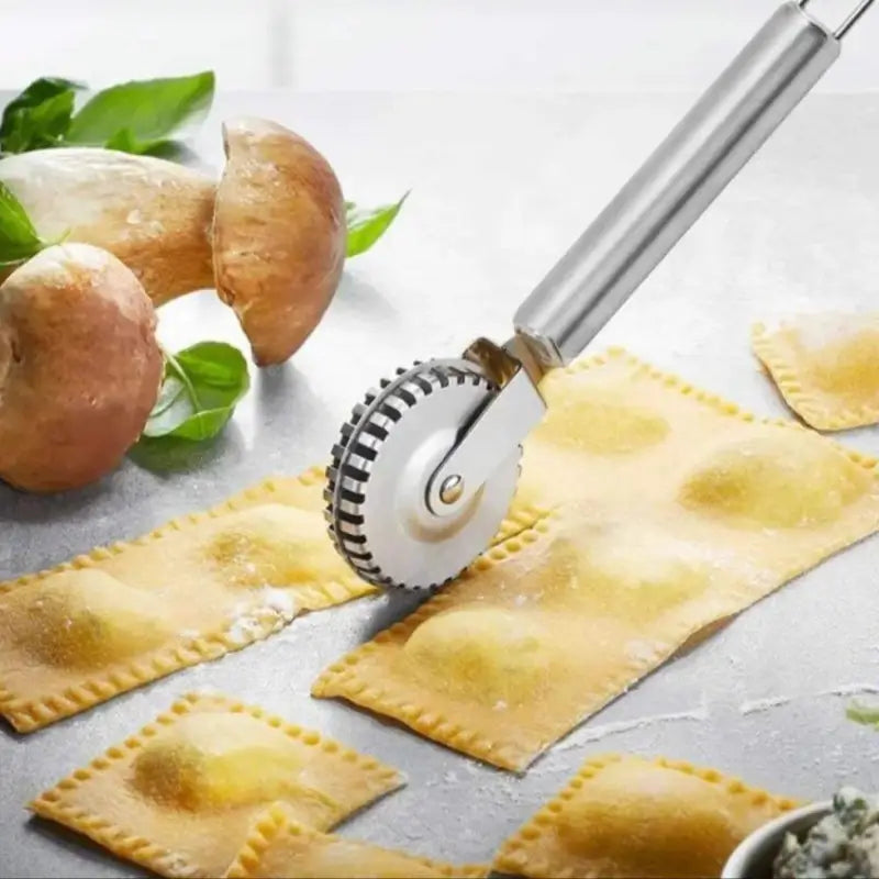 Stainless Steel Ravioli Cutter & Sealer Wheel for Dough & Pastry Decoration