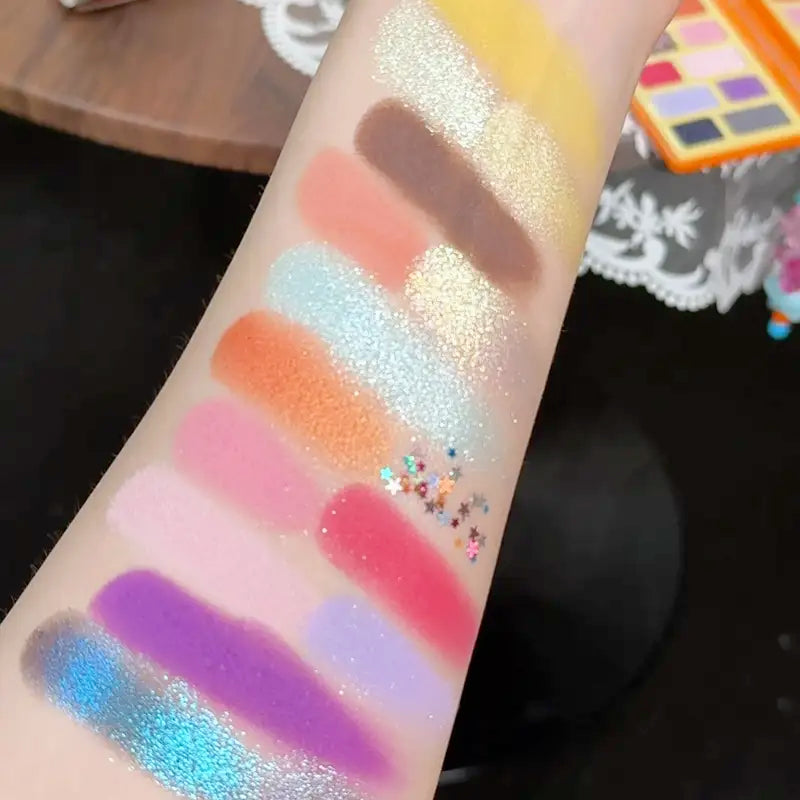 Vibrant Matte Eyeshadow Palette with 16 Colors - Long Lasting Makeup Set