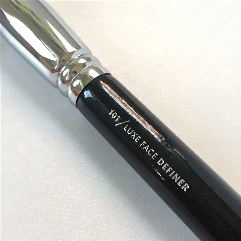 Premium Face Definer Makeup Brush - Tapered Powder & Contour Brush