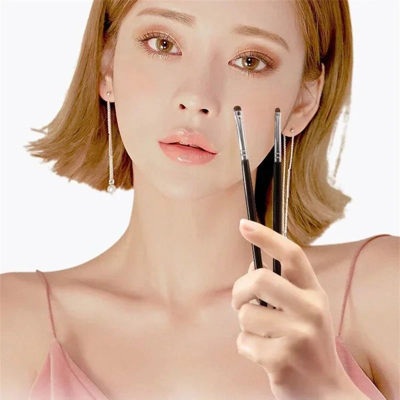 Precise Eyeshadow Brush Set with Horsehair for Eyelid Highlighting and Makeup Application
