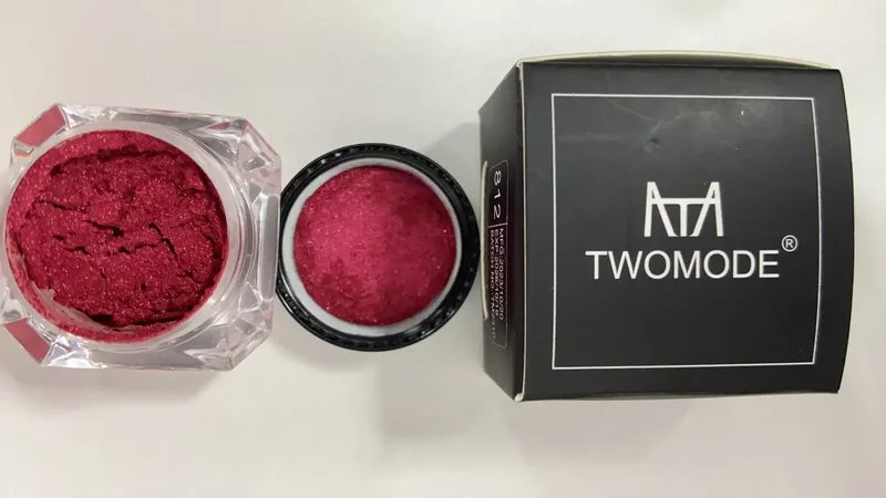 Red Eyeshadow Powder - High Pigmentation, Smudge-Proof, Easy Blend, Water-Resistant, 3g