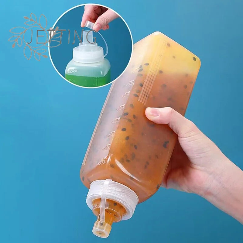 Large Capacity Squeeze Sauce Bottle for Condiments Oil Salad Dressing Kitchen Use