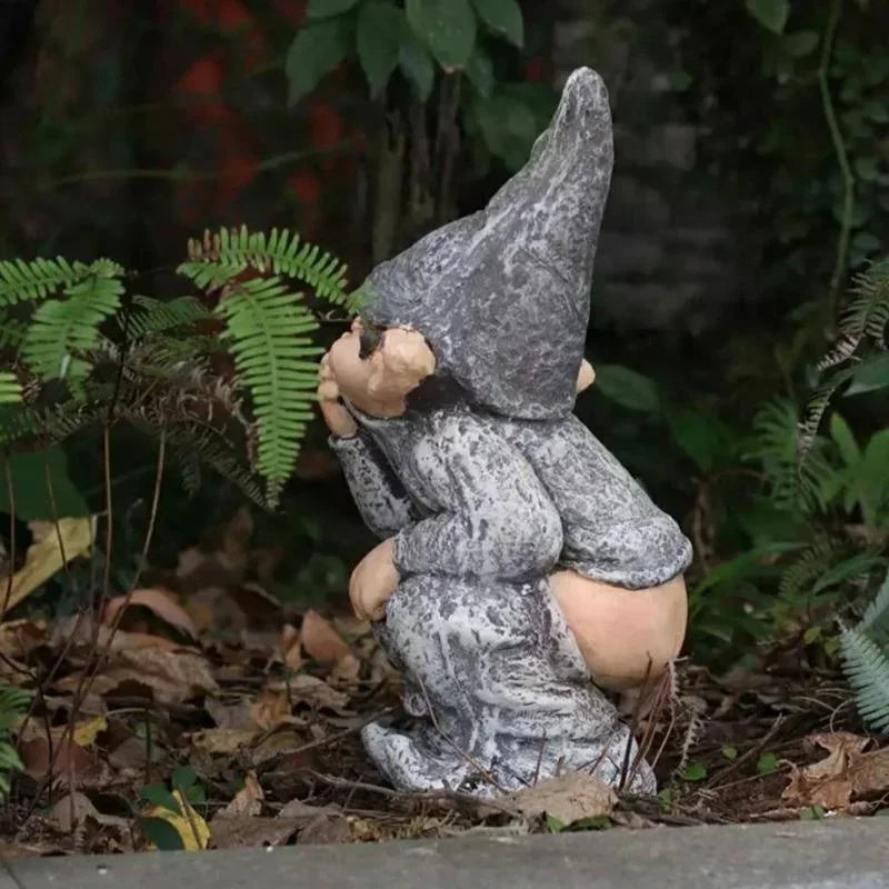Funny Gnome Garden Statue - Dwarf Taking A Shit Lawn Decoration Resin Craft