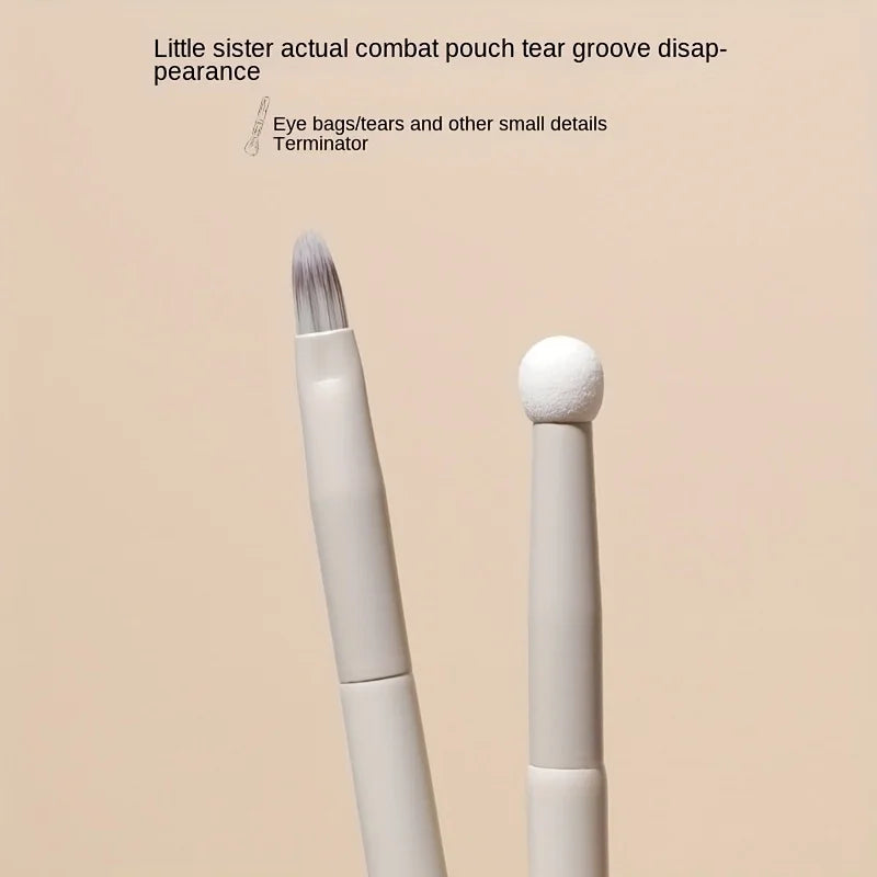 Double-Headed Concealer & Makeup Brush with Synthetic Bristles & Sponge Tip