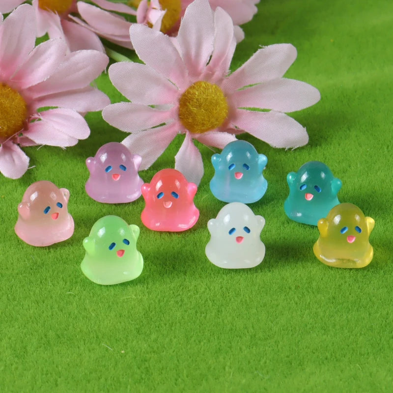 Glow in Dark Resin Ghost Figurines Set for Fairy Garden Micro Landscape Halloween Decor - 10/30/50pcs