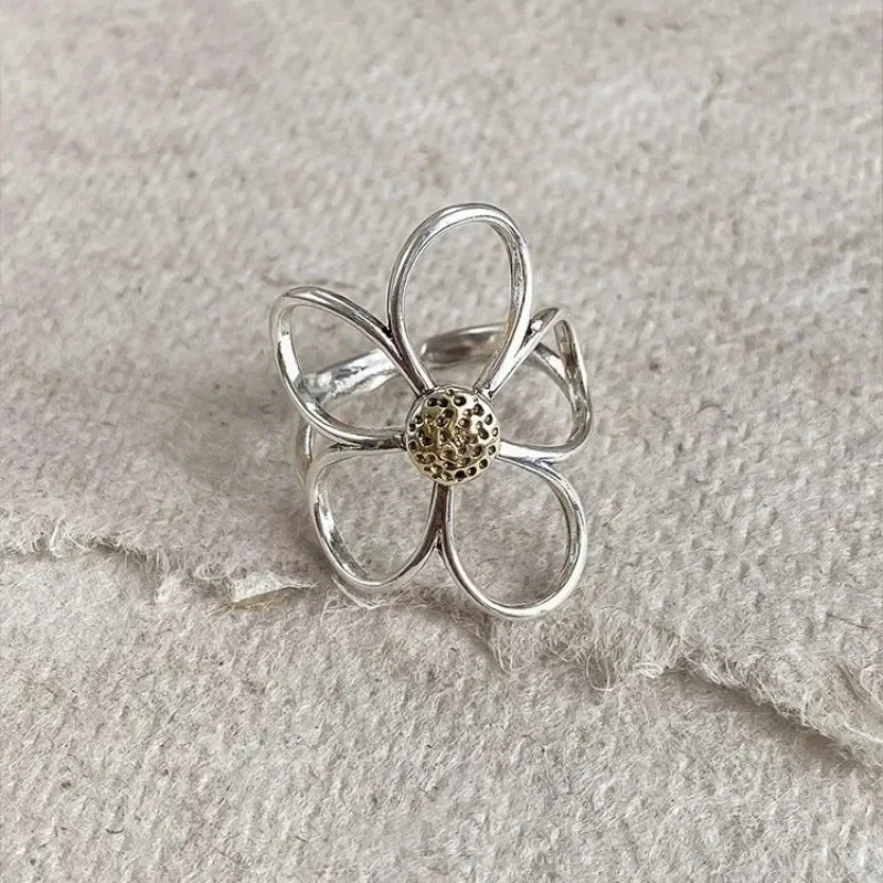 Simple Daisy Flower Ring for Women - Personalized Daily Jewelry Gift