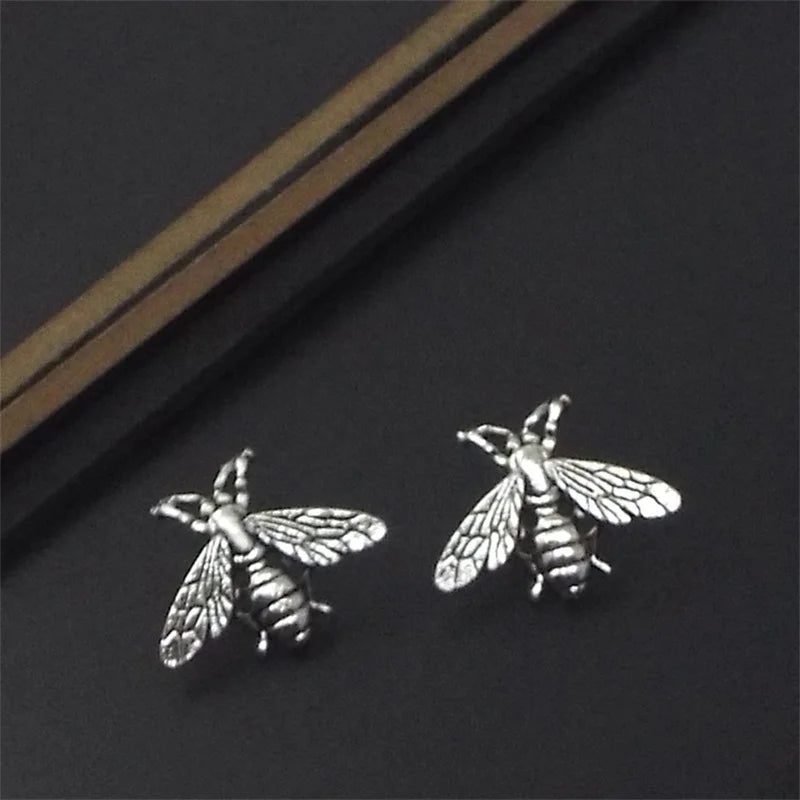 Vintage Bee Brooch Pin for Men Women Retro Animal Jewelry Accessory Gift