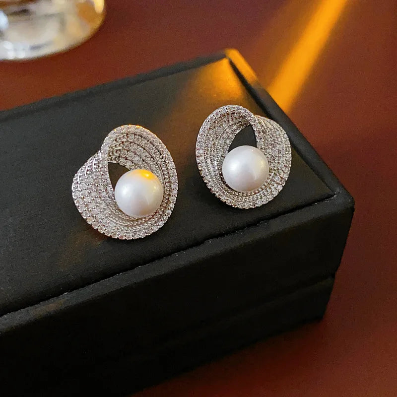 Round Zircon Stud Earrings for Women Pearl Flower Design Wedding Jewelry