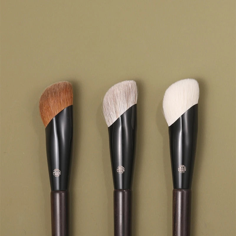 Professional Makeup Brushes - Angled Concealer Brush with Ebony Handle, Soft Goat & Weasel Hair