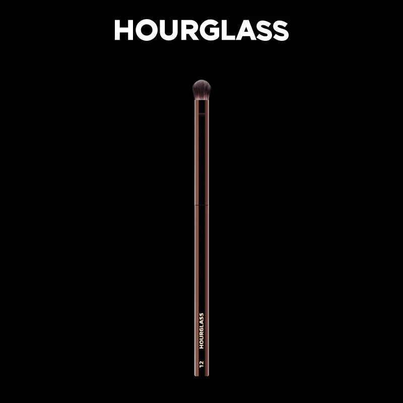 Eye Shadow Brush No.12 Beveled Makeup Brush Soft Skin-Friendly Fiber Hair Single Eye Makeup Tool