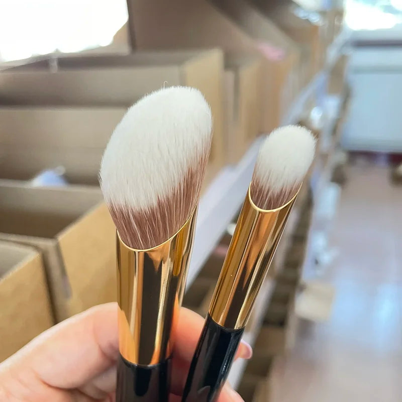 Multi-Color Face Makeup Brush Set - Contour, Highlight & Concealer Tools