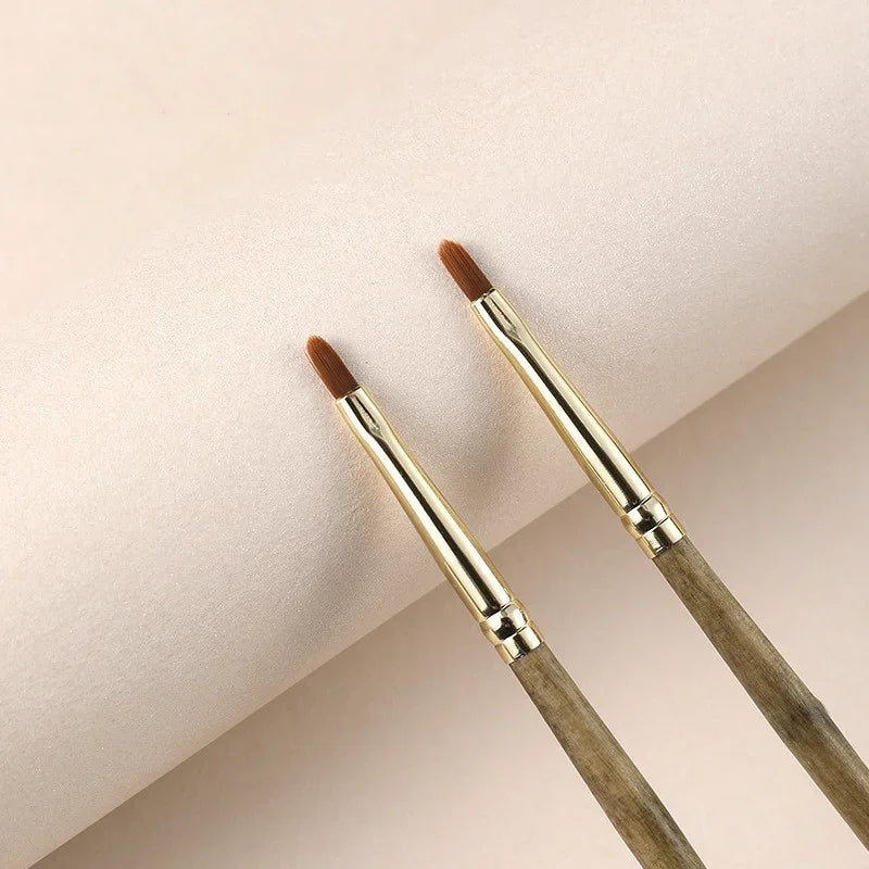 Ultra Precision Eyeliner Makeup Brush Fine Tip Cosmetic Tool for Eye & Lip