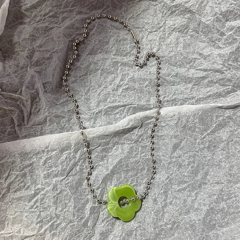 Elegant Acrylic Flowers Pendant Necklace for Women Trendy Clavicle Chain Jewelry
