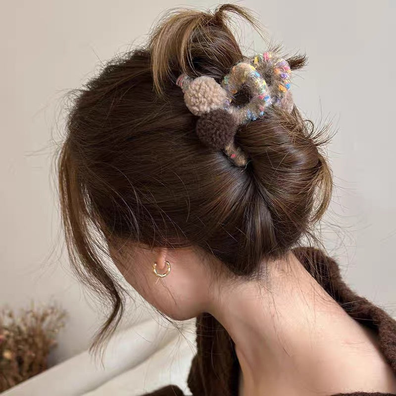 Soft Plush Bow Hair Clip - Elegant Winter Hair Accessory for All Hairstyles