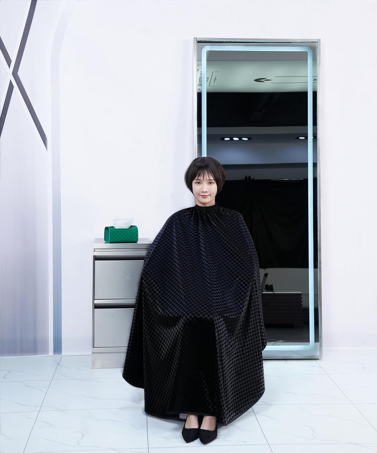 Professional Salon Hair Cutting Cape 54x62 Inches Water-Repellent Polyester Black