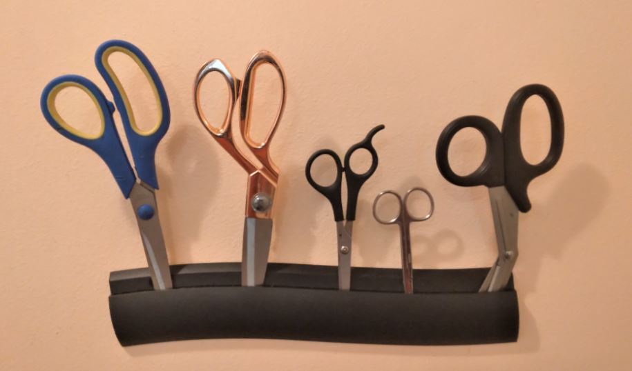 Wall Mounted Scissors Organizer Rack Holds Up To 10 Pairs - Space Age Plastic