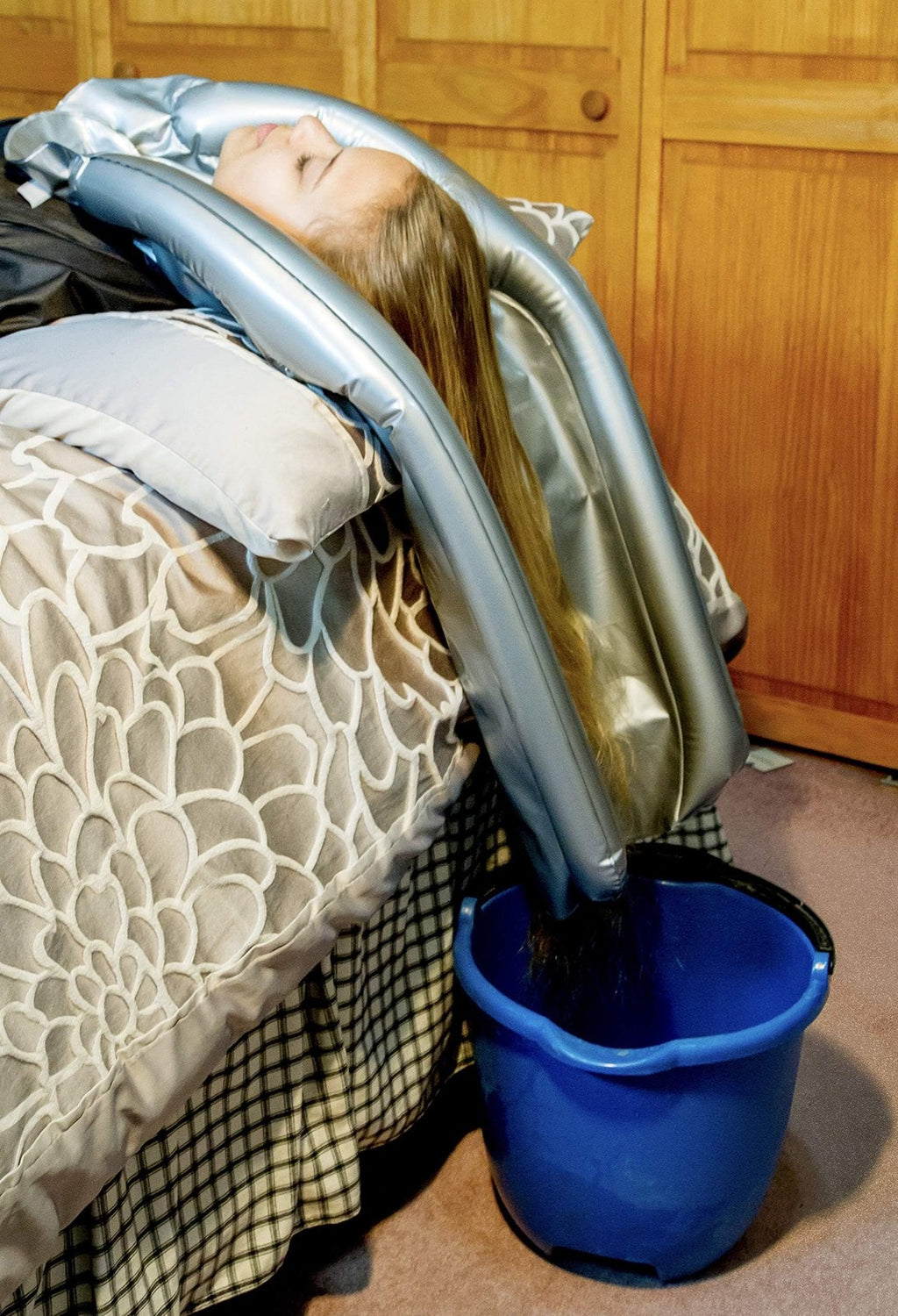 Inflatable Hair Washing Funnel with Pump for Salon & Home Use