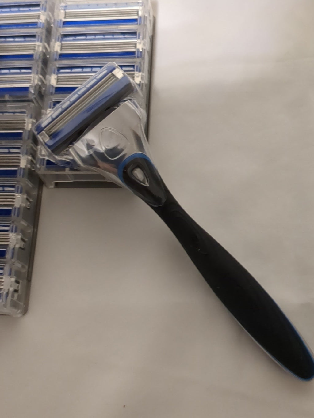 Schick Hydro 3 Blade Refills 35 Count + Razor with 1 Blade