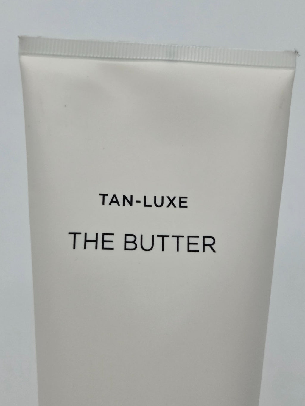 Gradual Self-Tanning Body Cream with Illuminating Nanoparticles - 6.76 Fl Oz