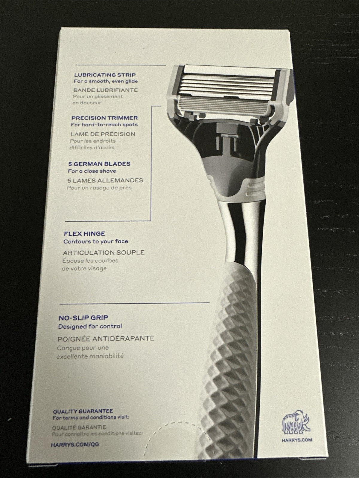 Harry's Smoke Razor with 2x 5-Blade Cartridges No-Slip Grip
