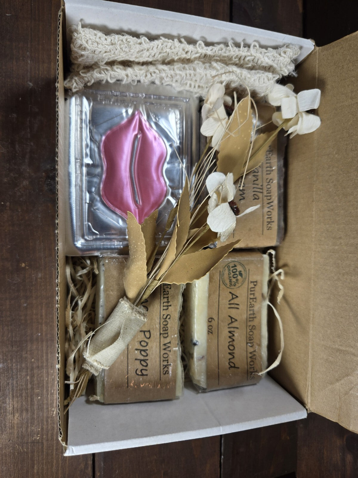 Luxury Soap Gift Box Set with Bonus Gifts & Wrapping - Perfect for All Occasions