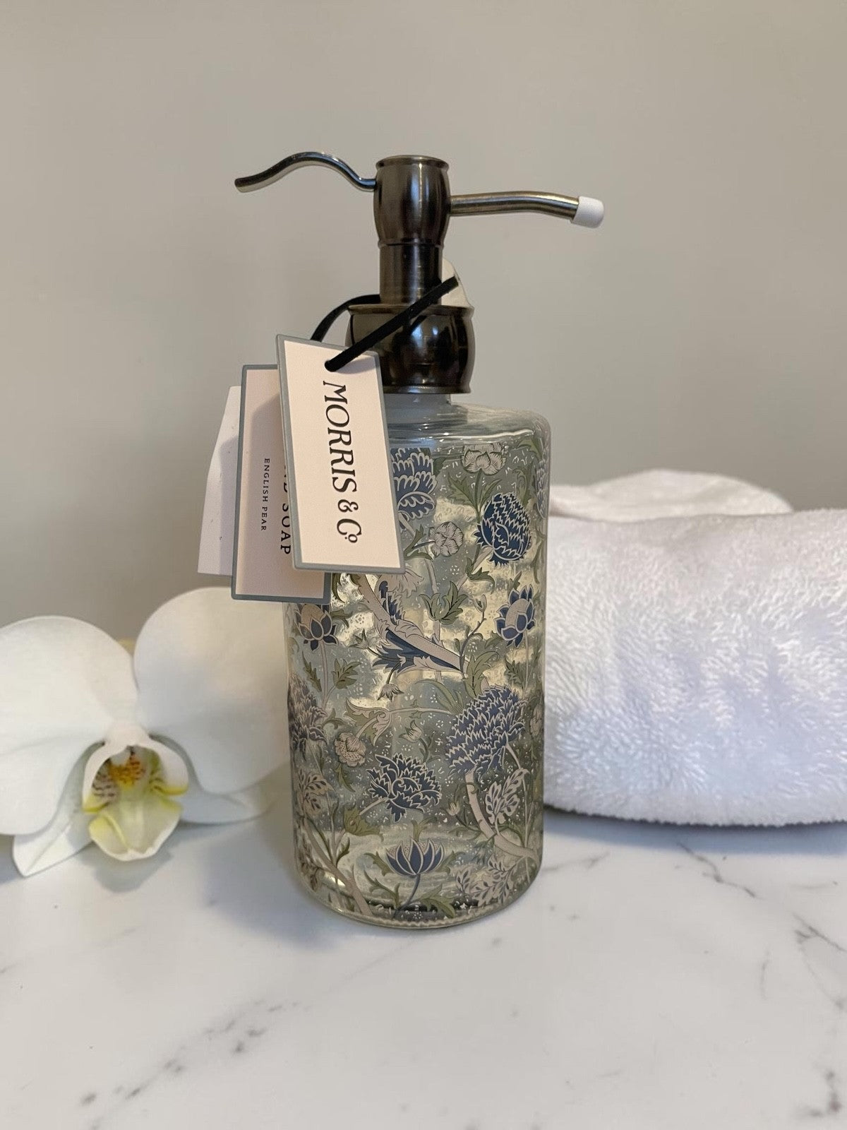 English Pear Hand Wash in Decorative Glass Bottle – 16.9 oz, Morris & Co