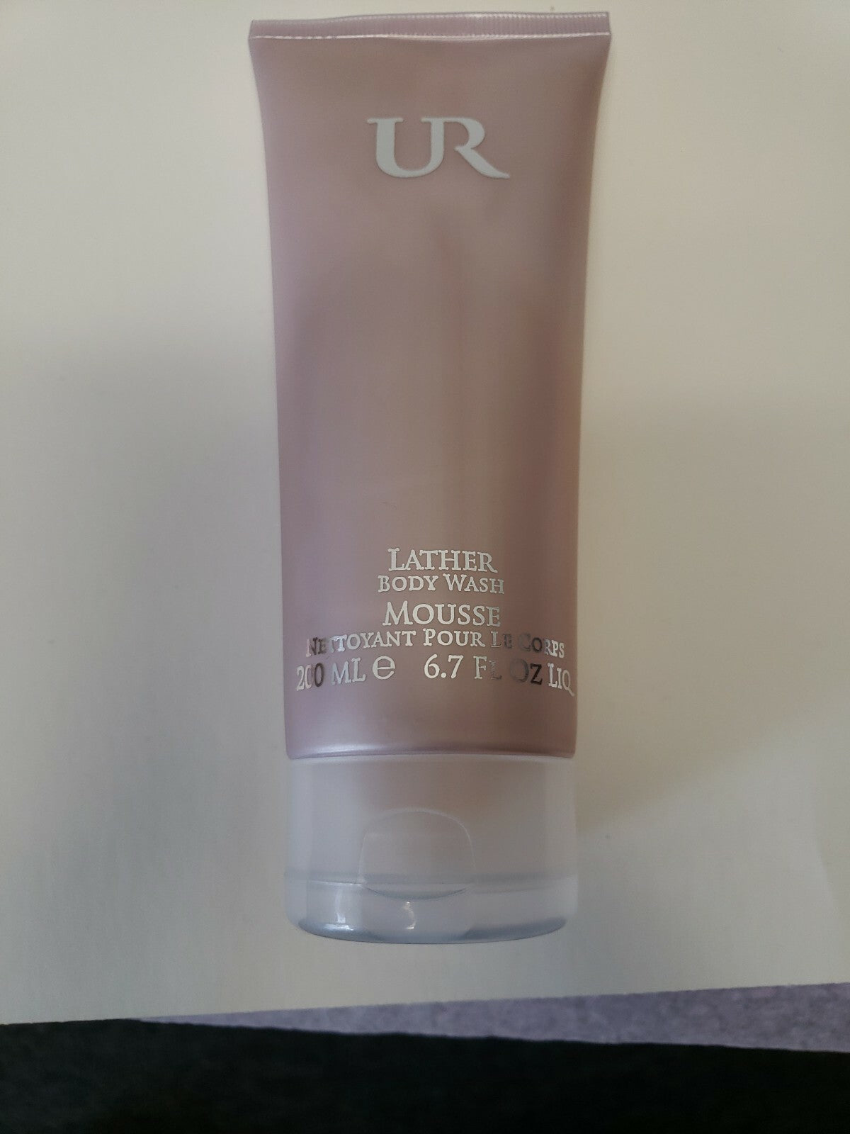Usher UR Lather Body Wash - 6.7 Fl Oz / 200 mL, Moisturizing Shower Gel