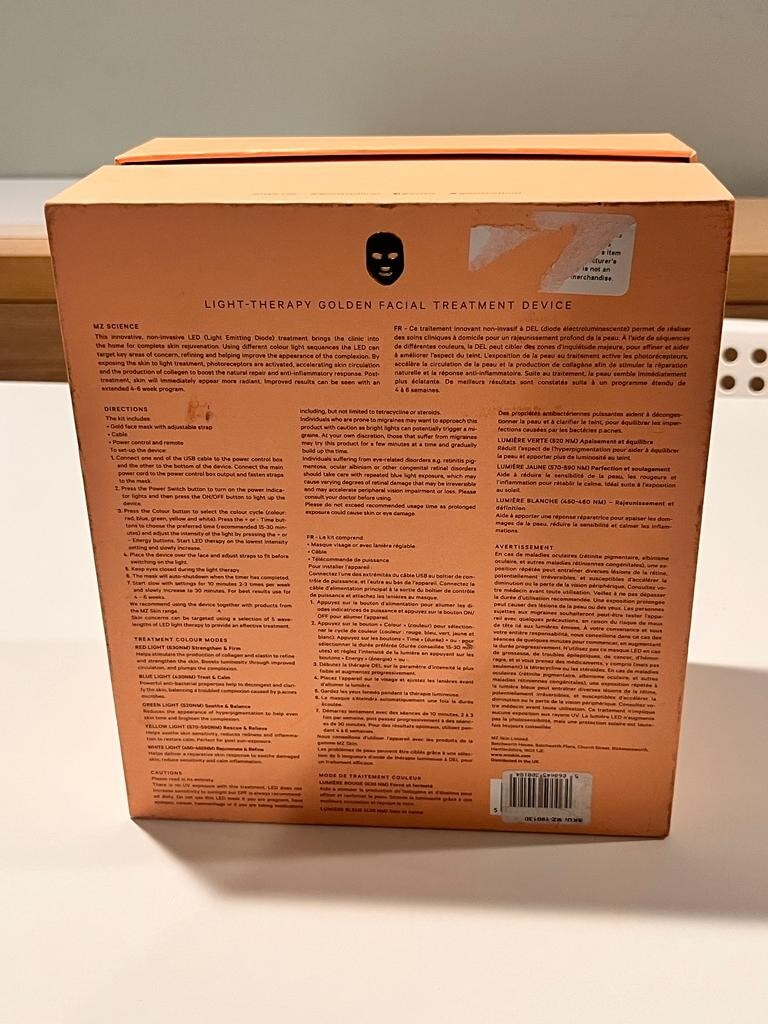 Light Therapy Facial Rejuvenation Device with Golden Treatment for Skin