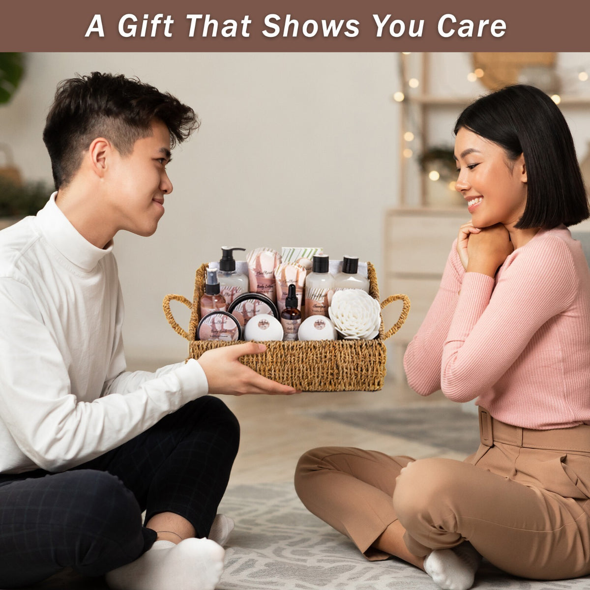 Luxury Bath Spa Gift Set with Coconut & Vanilla - 15 Piece Aromatherapy Basket