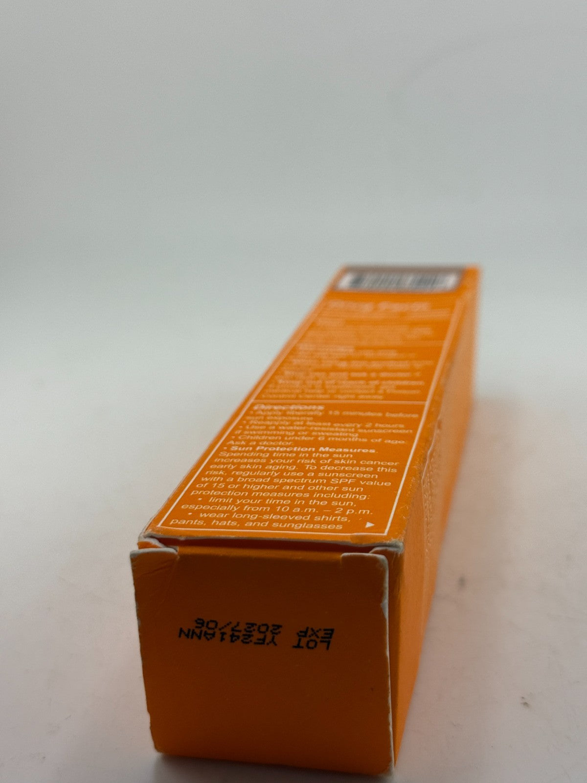 SPF 50 Skin Tint with Shade 06 - Live Tinted Hueguard 1.35 oz