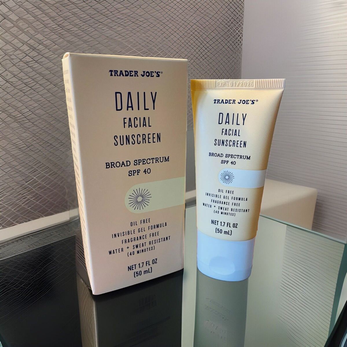 Facial Sunscreen SPF 40 - Oil-Free, Matte Finish, Fragrance-Free, 1.7oz/50ml - 2 Pack