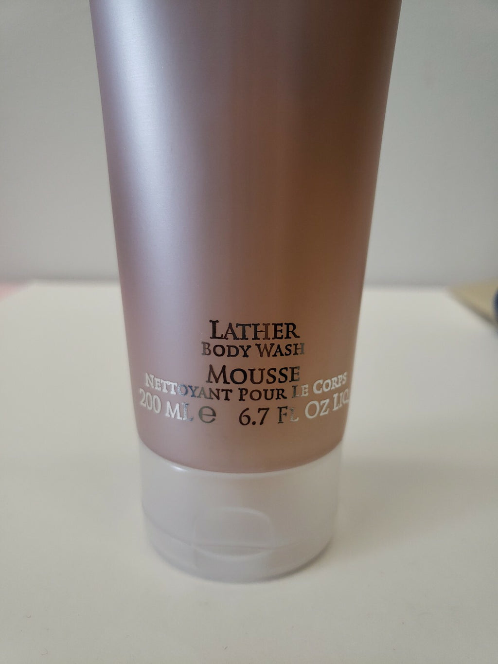 Usher UR Lather Body Wash - 6.7 Fl Oz / 200 mL, Moisturizing Shower Gel
