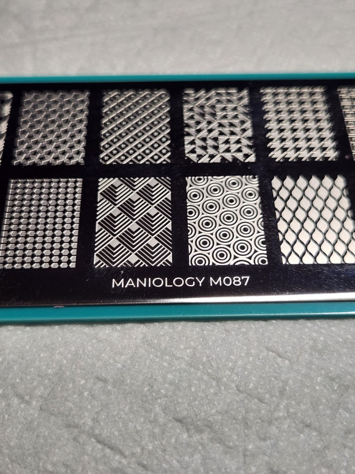 Maniology Nail Stamping Plate M087 Patterns for Nail Art