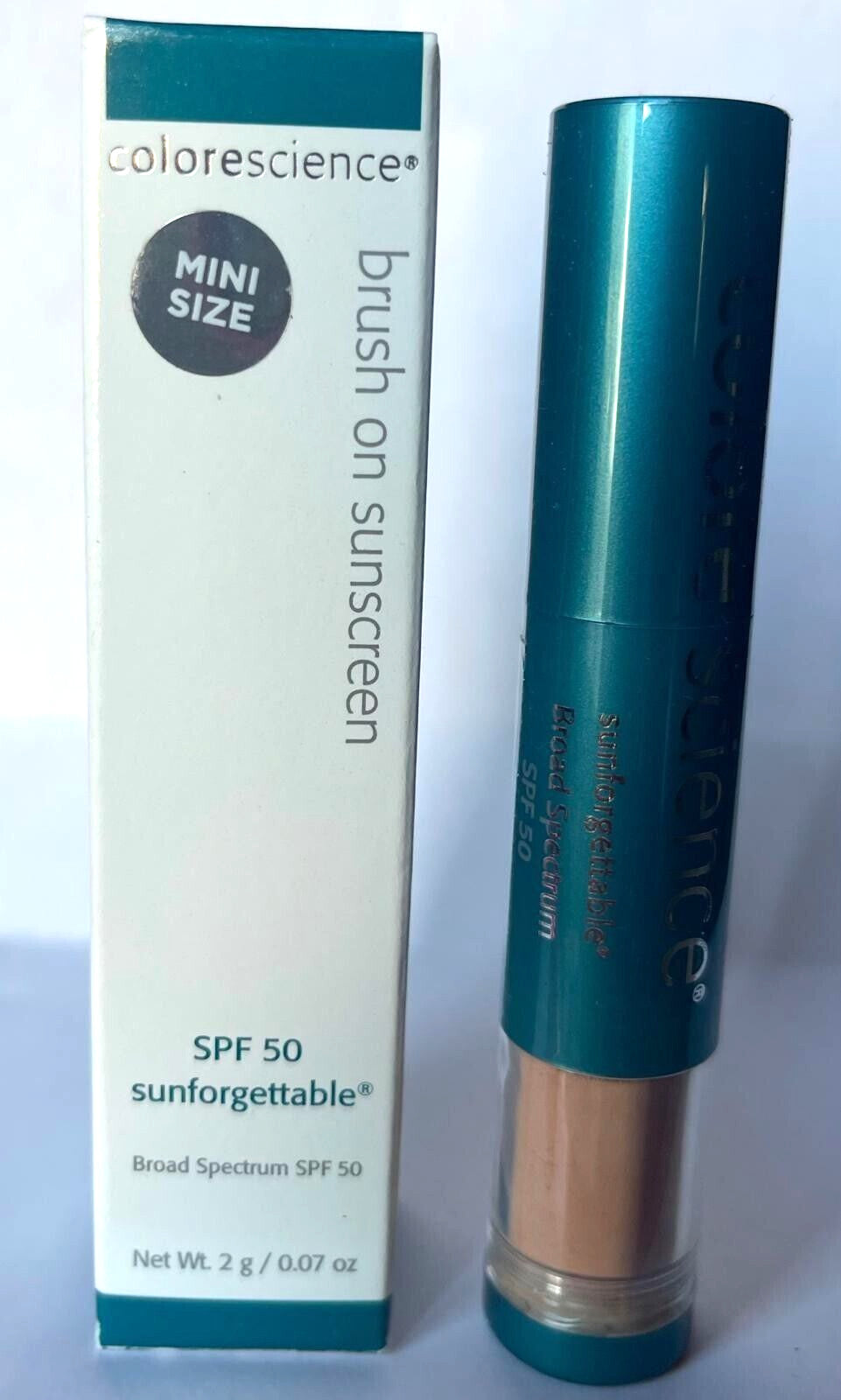 Brush-On Sunscreen SPF 50 Medium Mini 2g - Sun Protection Travel Size