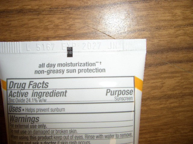 Alba Botanica Mineral Sunscreen Lotion SPF 30 - 3 Tubes, Water Resistant, Broad Spectrum, Non-Greasy, Dermatologist Tested