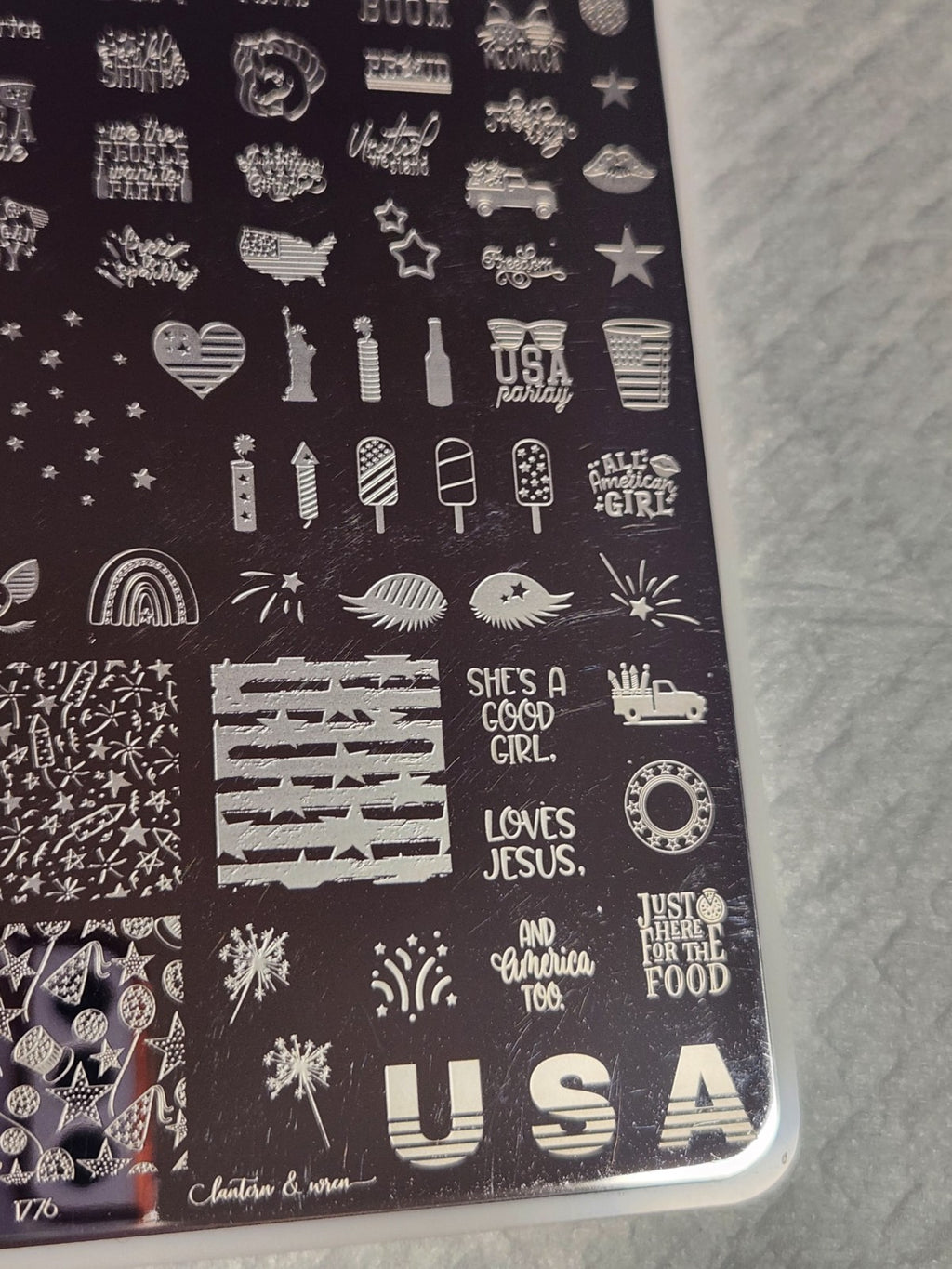 Lantern & Wren 1776 USA 4th of July Nail Stamping Plate - Patriotic Design