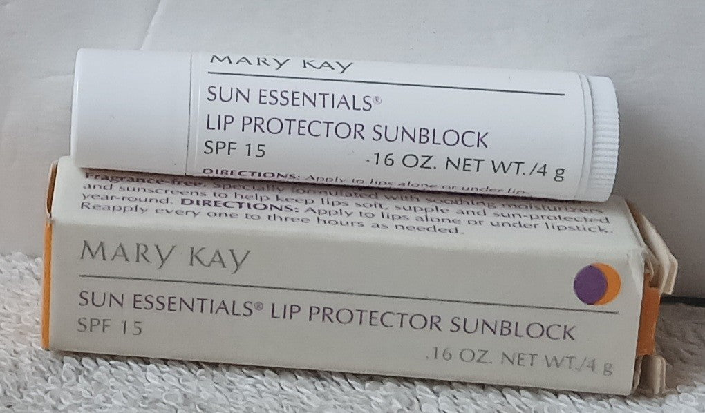 Lip Sunblock SPF 15 Lip Balm with Moisturizers Water-Resistant 0.16 oz