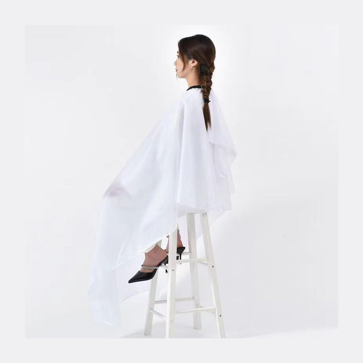 Waterproof Polyester Haircut Cape for Salon & Barber Use - Extra Large
