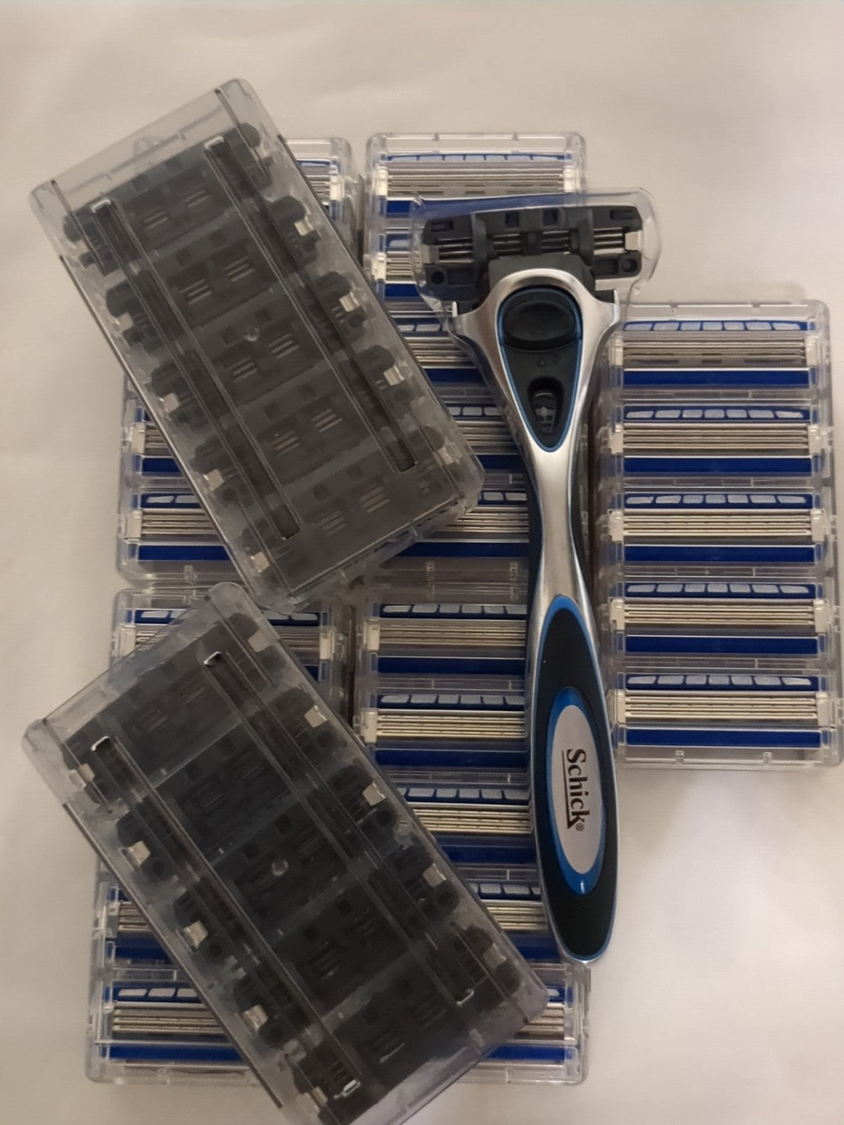 Schick Hydro 3 Blade Refills 35 Count + Razor with 1 Blade