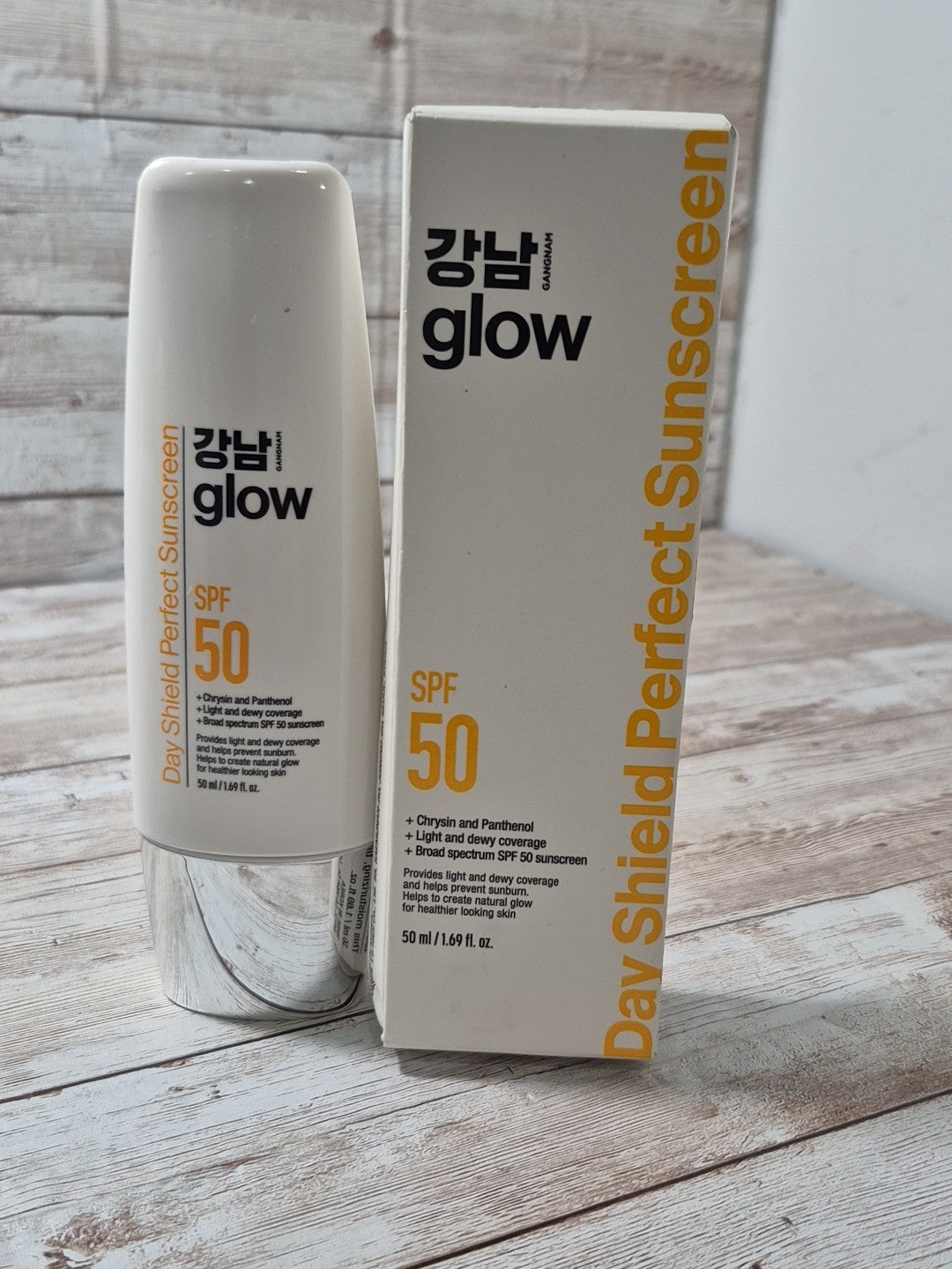 SPF 50 Sunscreen with Zinc Tinted Sun Block - Effortless Sun Protection