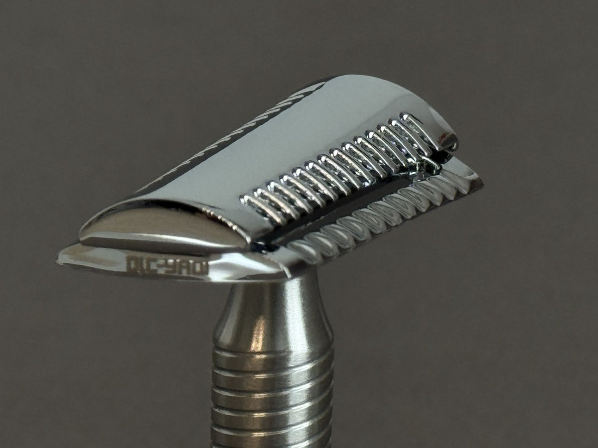 Double-Edged Safety Razor with Stand - Aggressive Slant Head & Blades Pack
