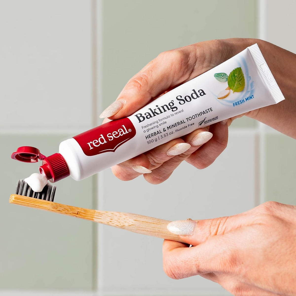 Fluoride-Free Herbal Baking Soda Toothpaste - Vegan & Natural Oral Care